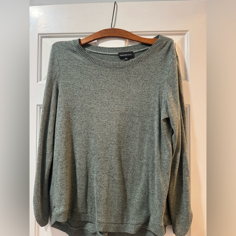 Fortune and ivy  Women's Green Sweater